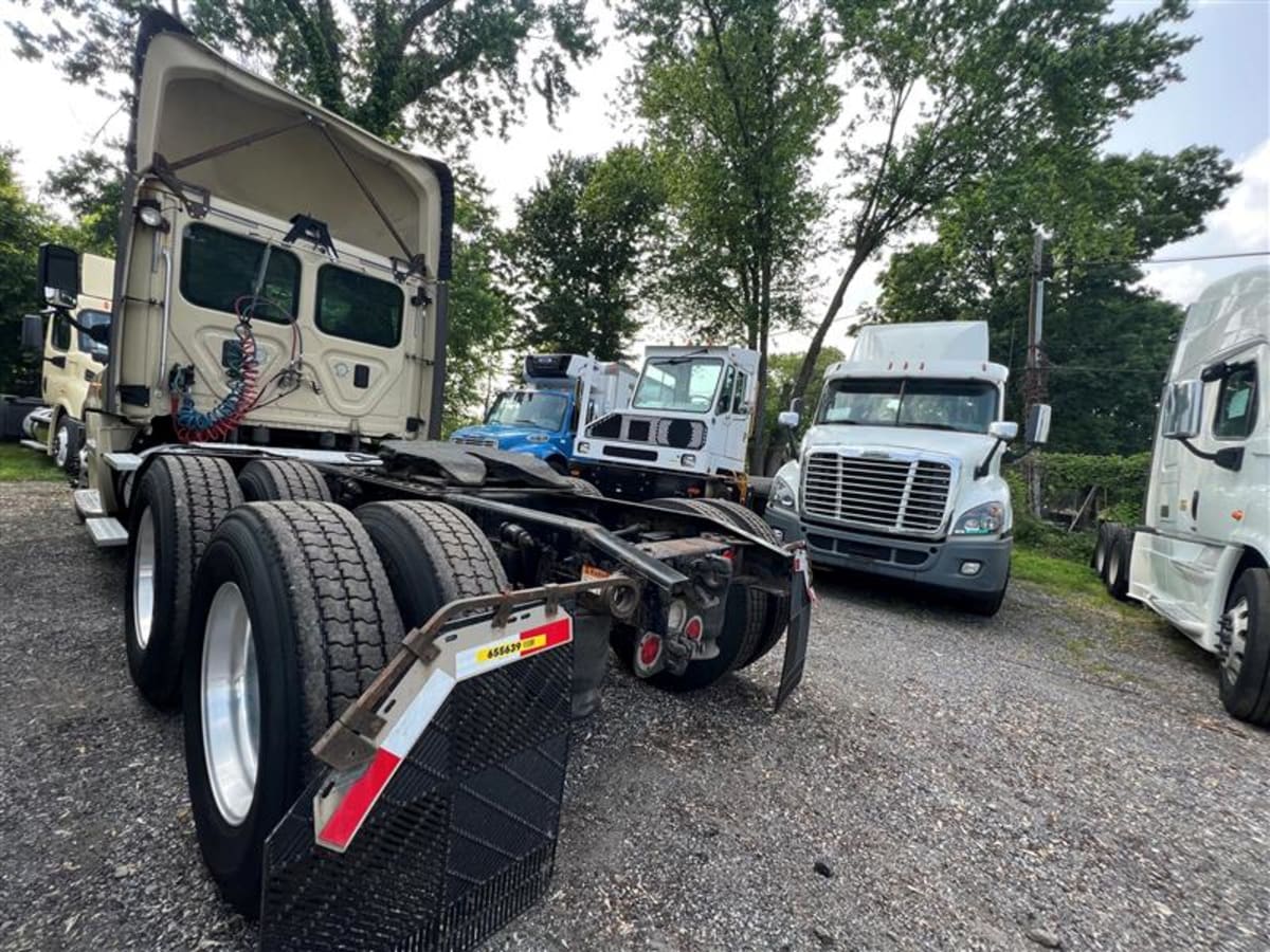 2016 Freightliner/Mercedes CASCADIA 125 655639