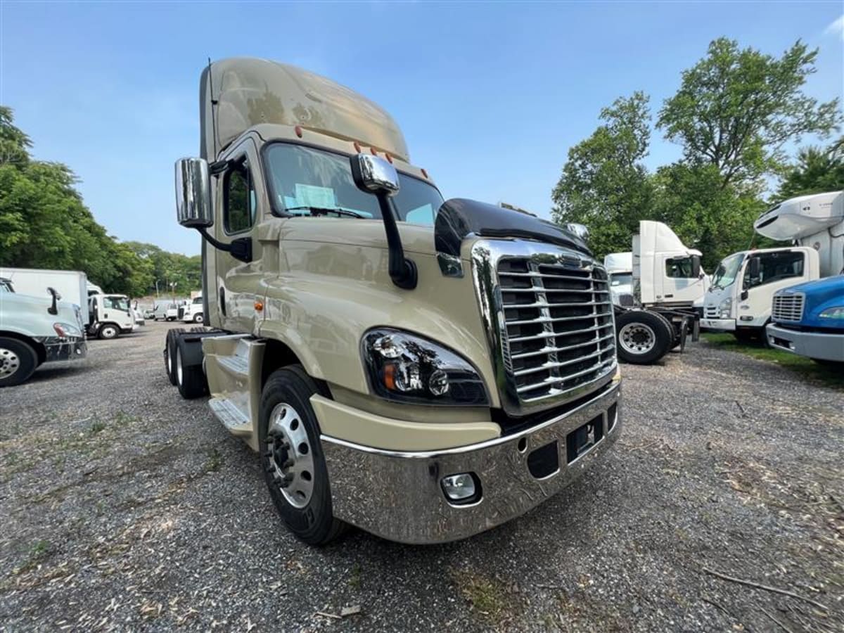 2016 Freightliner/Mercedes CASCADIA 125 655639