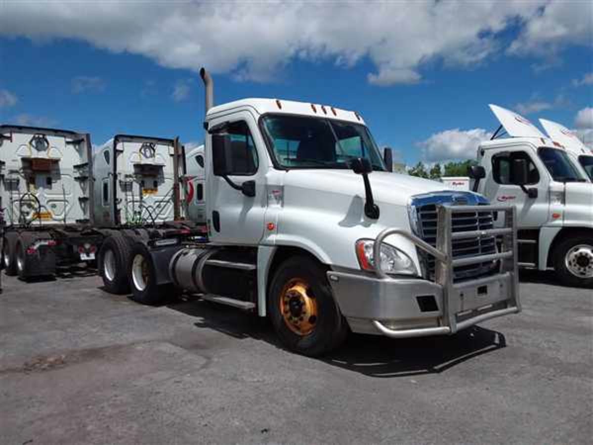 2016 Freightliner/Mercedes CASCADIA 125 657439