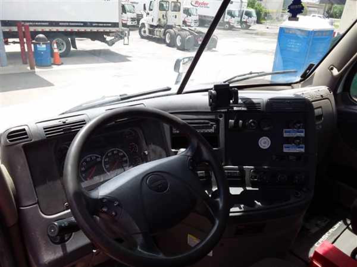 2016 Freightliner/Mercedes CASCADIA 125 657439