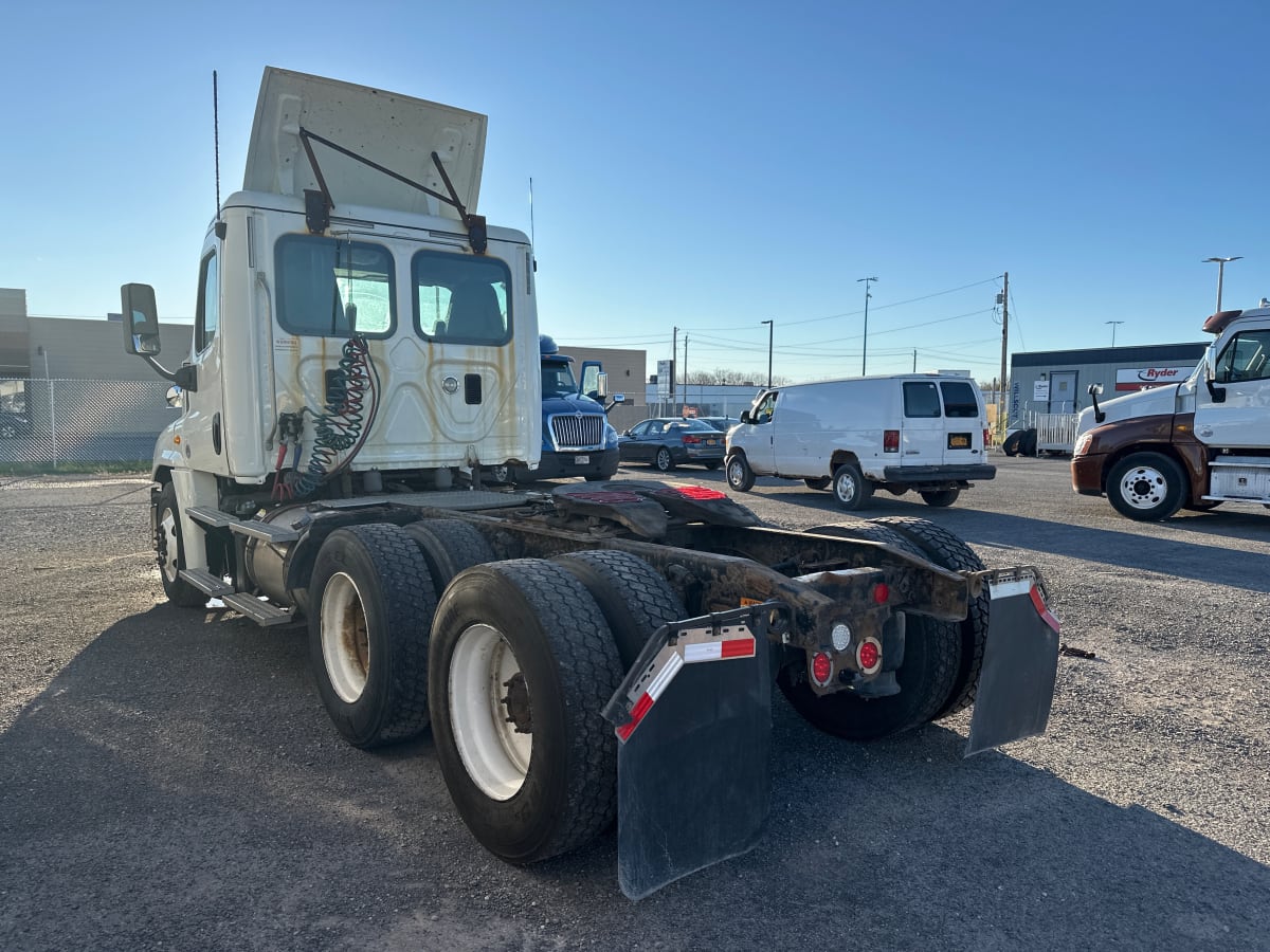 2016 Freightliner/Mercedes CASCADIA 125 660337