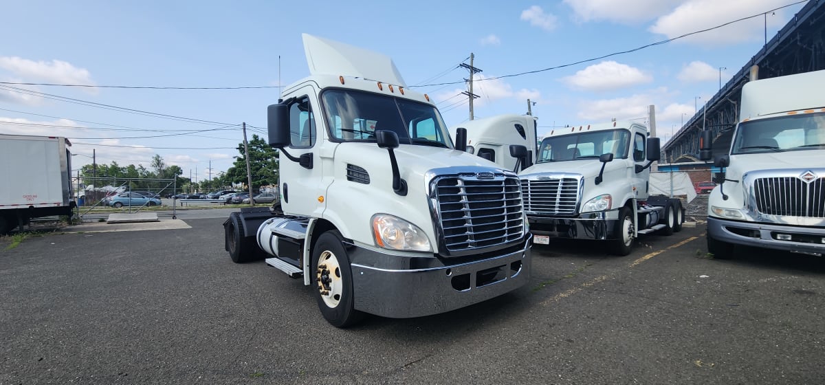 2016 Freightliner/Mercedes CASCADIA 113 660429