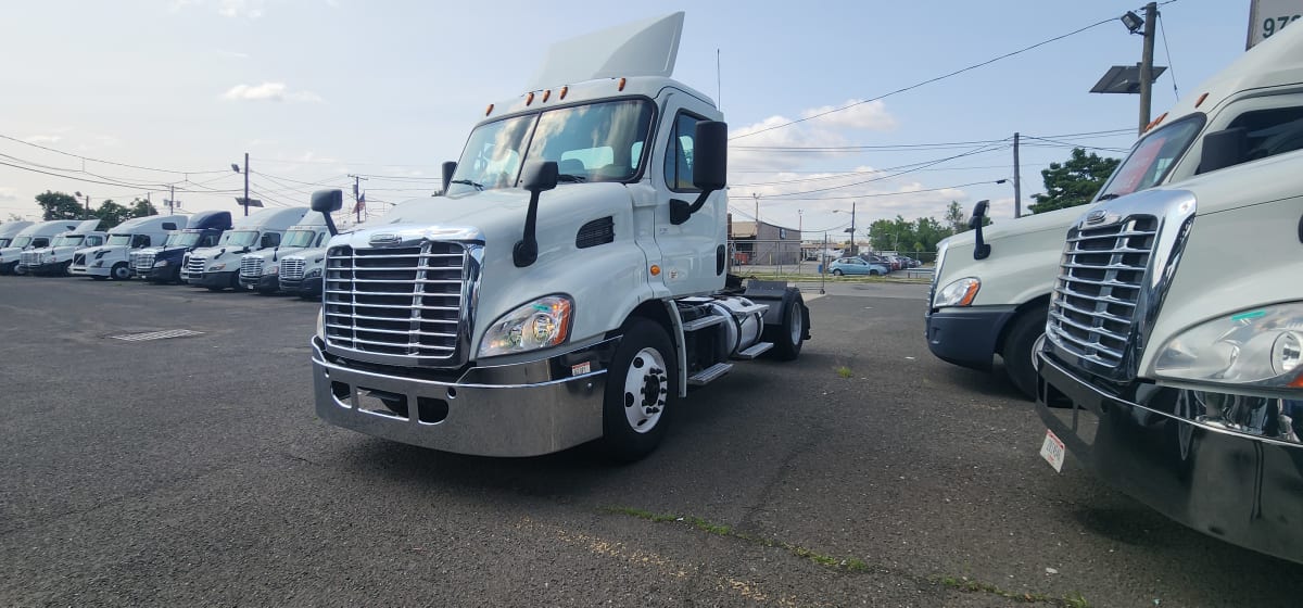 2016 Freightliner/Mercedes CASCADIA 113 660429