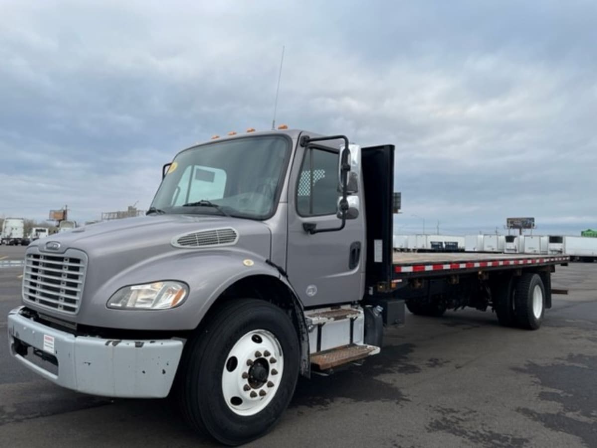 Freightliner/Mercedes M2 106 VEH-660995