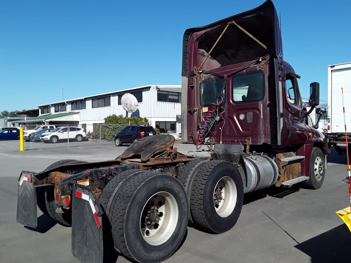 2016 Freightliner/Mercedes CASCADIA 125 663126