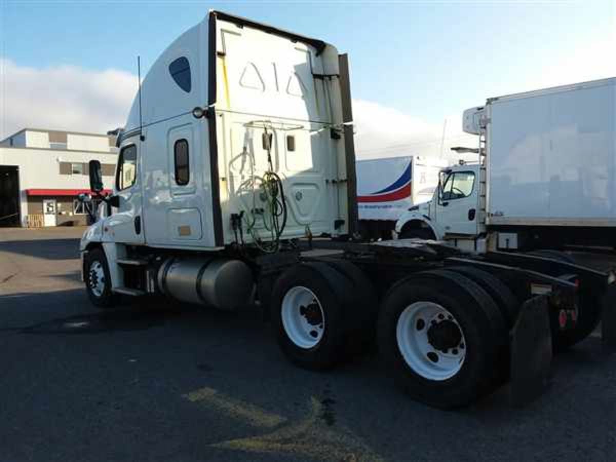 2017 Freightliner/Mercedes CASCADIA 125 665239