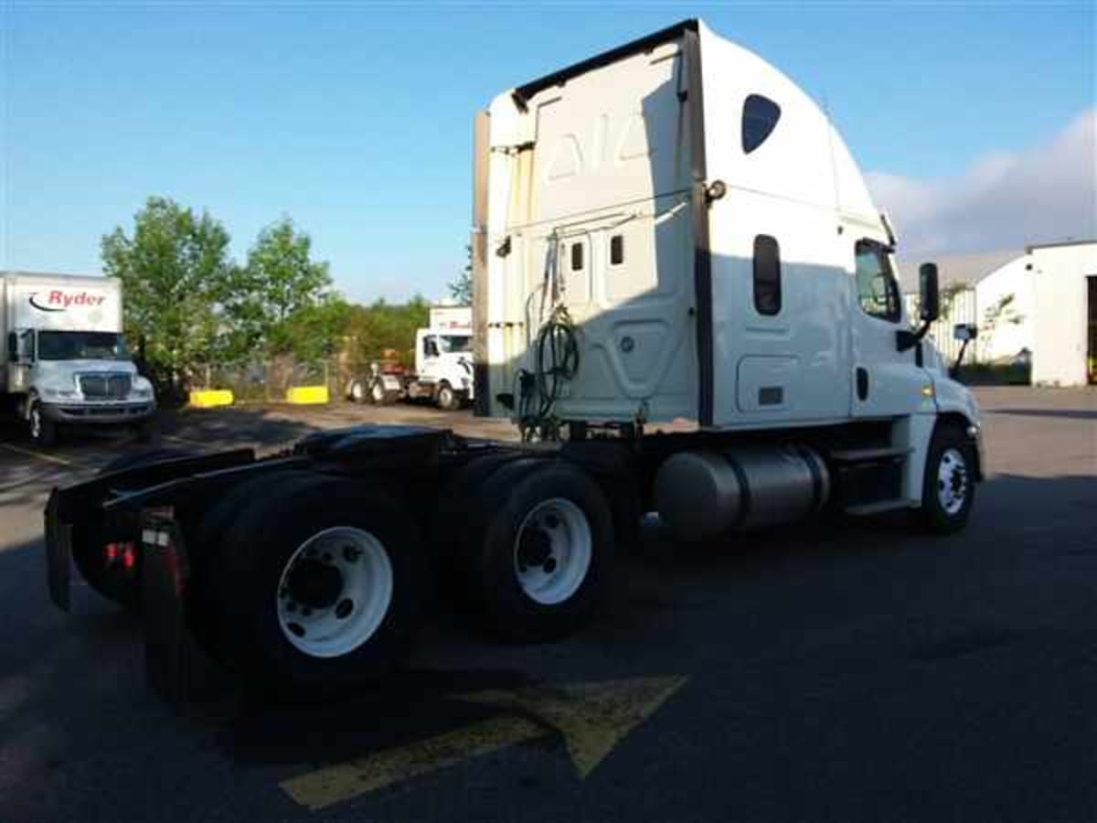 2017 Freightliner/Mercedes CASCADIA 125 665239