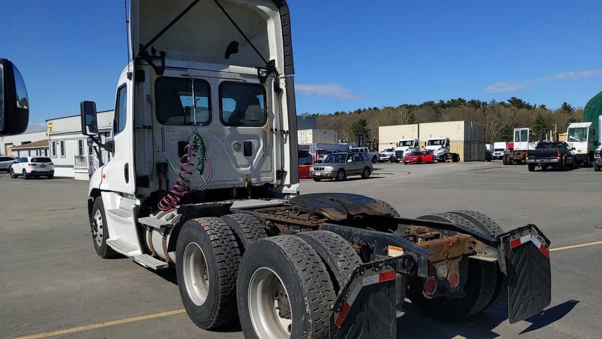 2017 Freightliner/Mercedes CASCADIA 125 665580