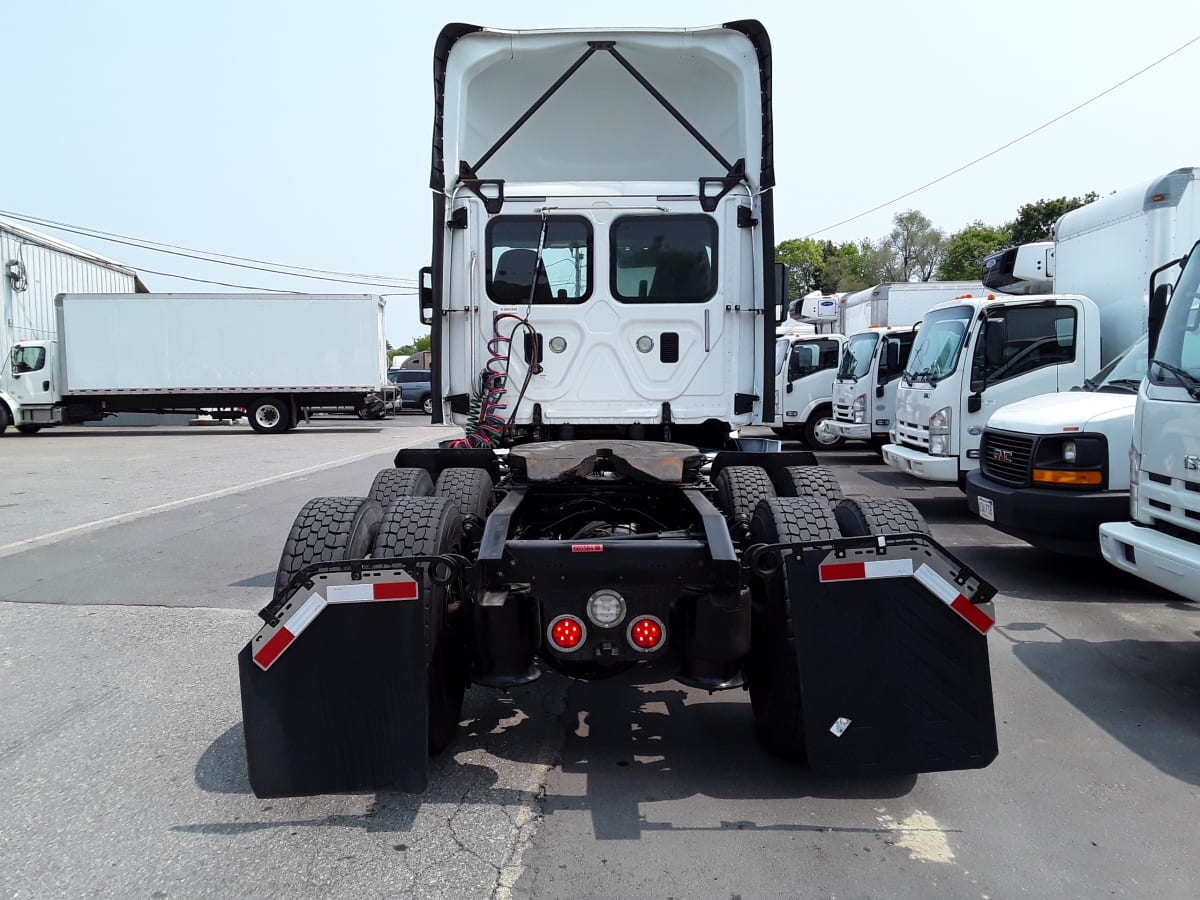 2017 Freightliner/Mercedes CASCADIA 125 665584