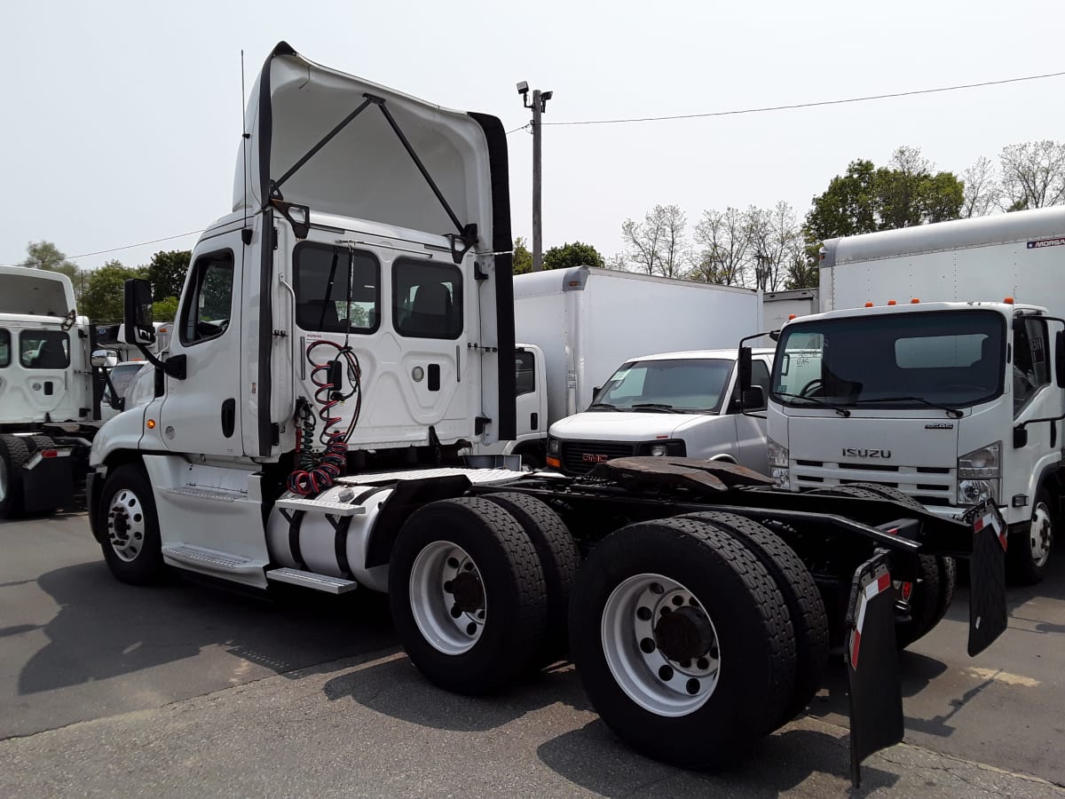 2017 Freightliner/Mercedes CASCADIA 125 665584