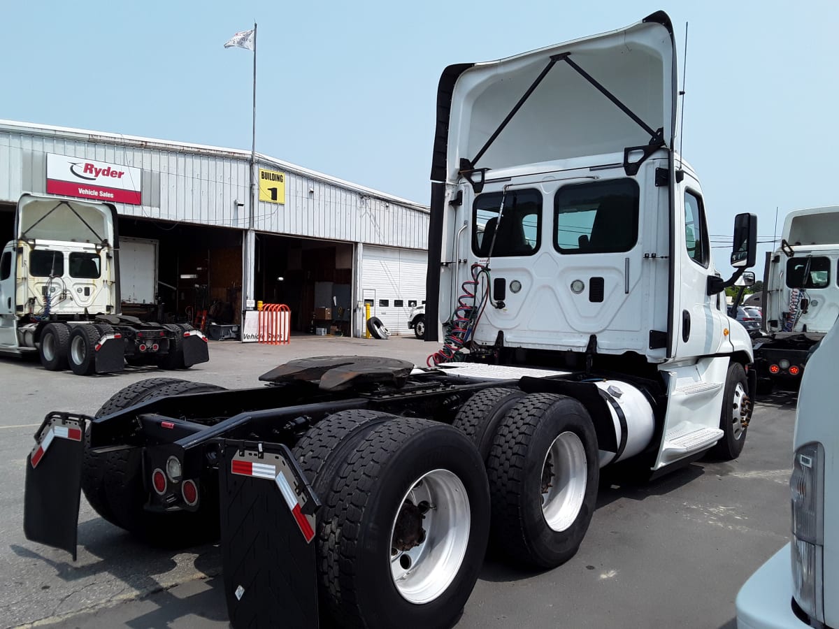 2017 Freightliner/Mercedes CASCADIA 125 665584