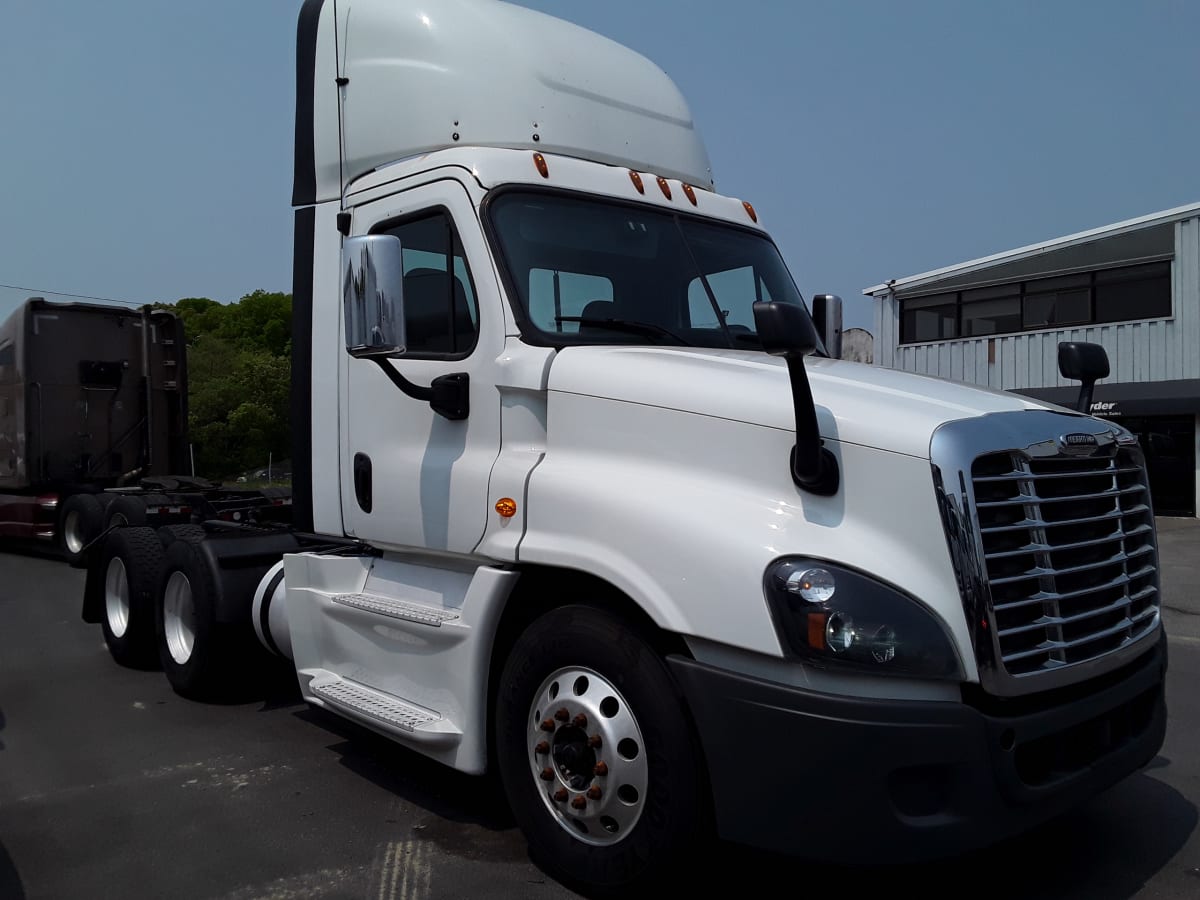 2017 Freightliner/Mercedes CASCADIA 125 665584