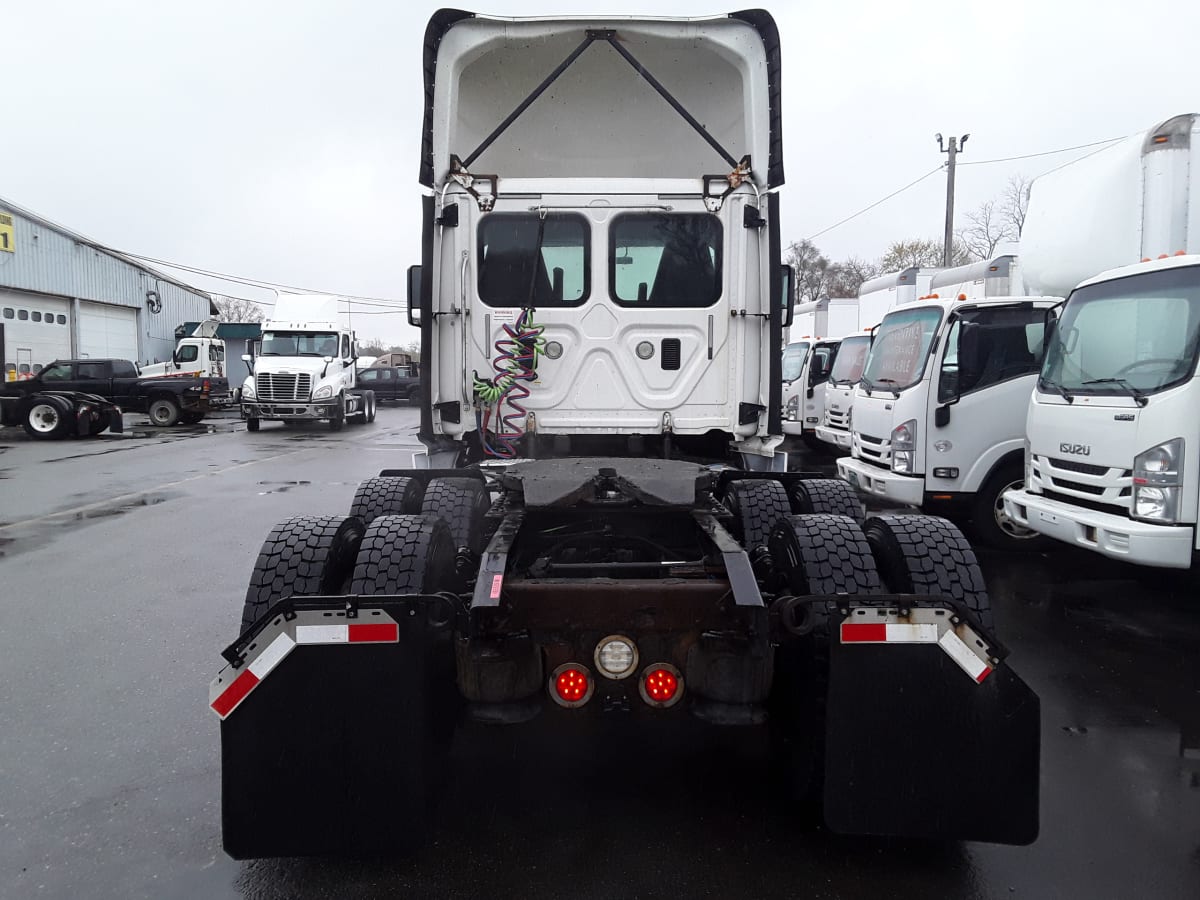 2017 Freightliner/Mercedes CASCADIA 125 665589