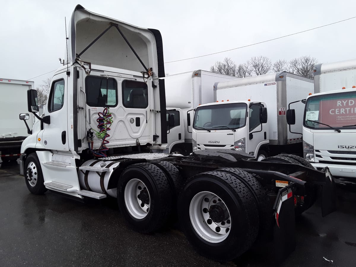 2017 Freightliner/Mercedes CASCADIA 125 665589