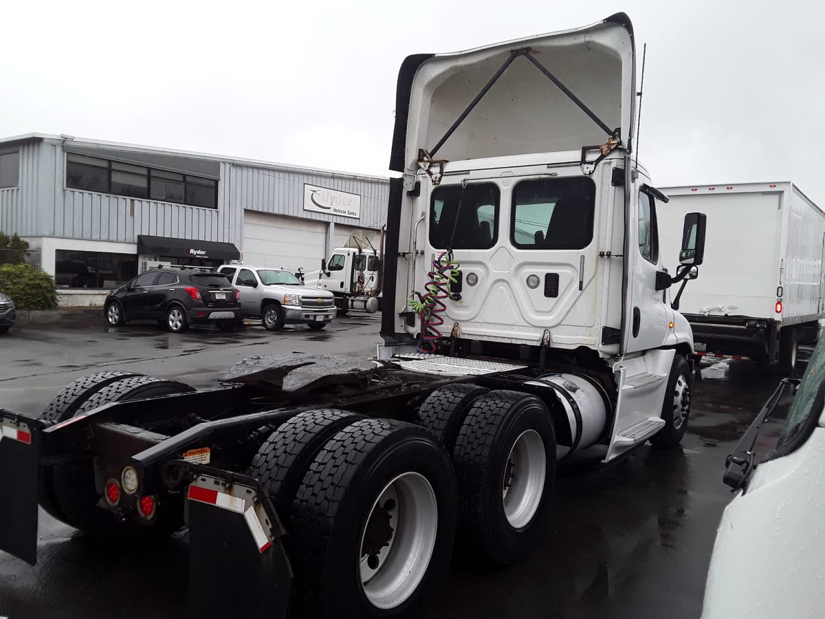 2017 Freightliner/Mercedes CASCADIA 125 665589