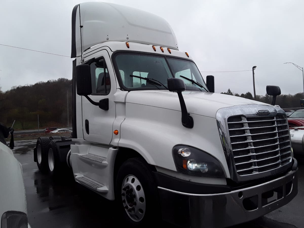 2017 Freightliner/Mercedes CASCADIA 125 665589