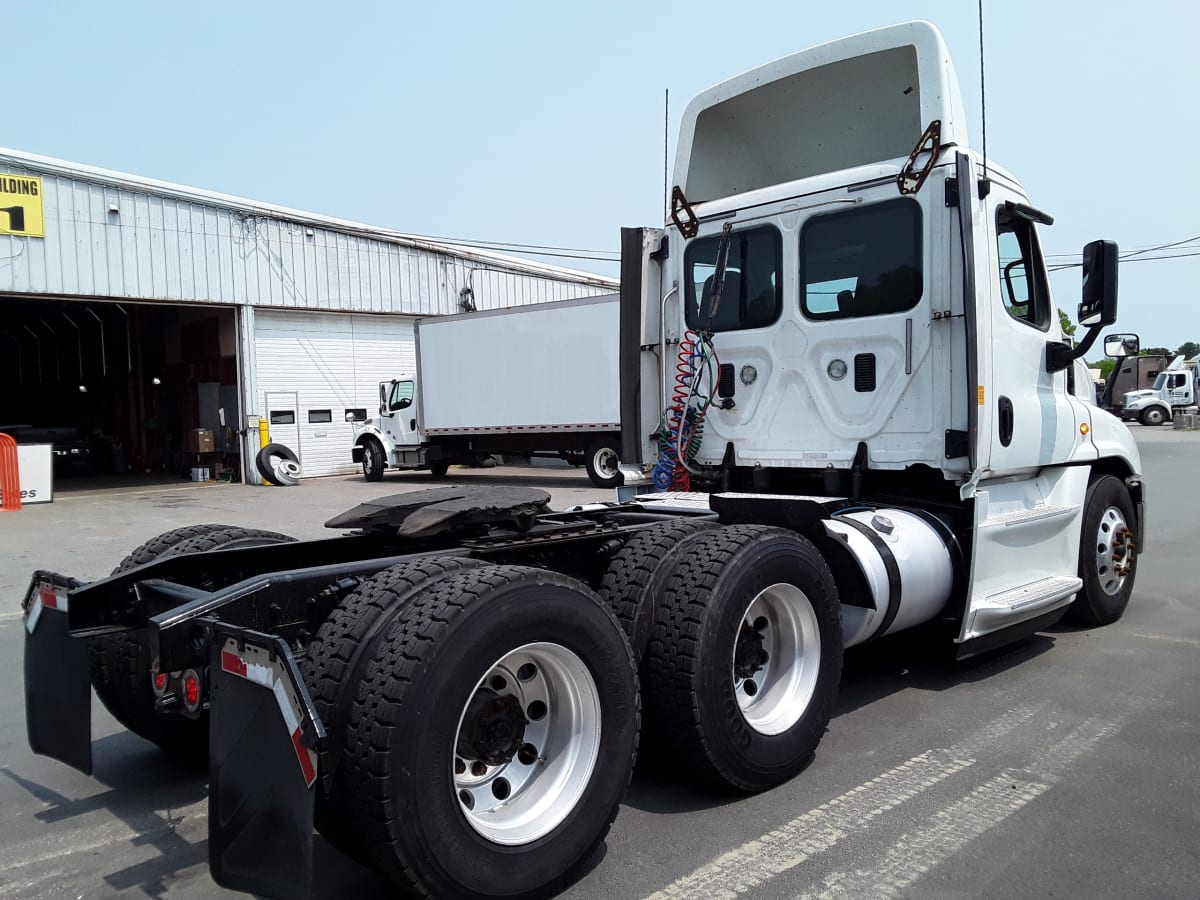 2017 Freightliner/Mercedes CASCADIA 125 665606