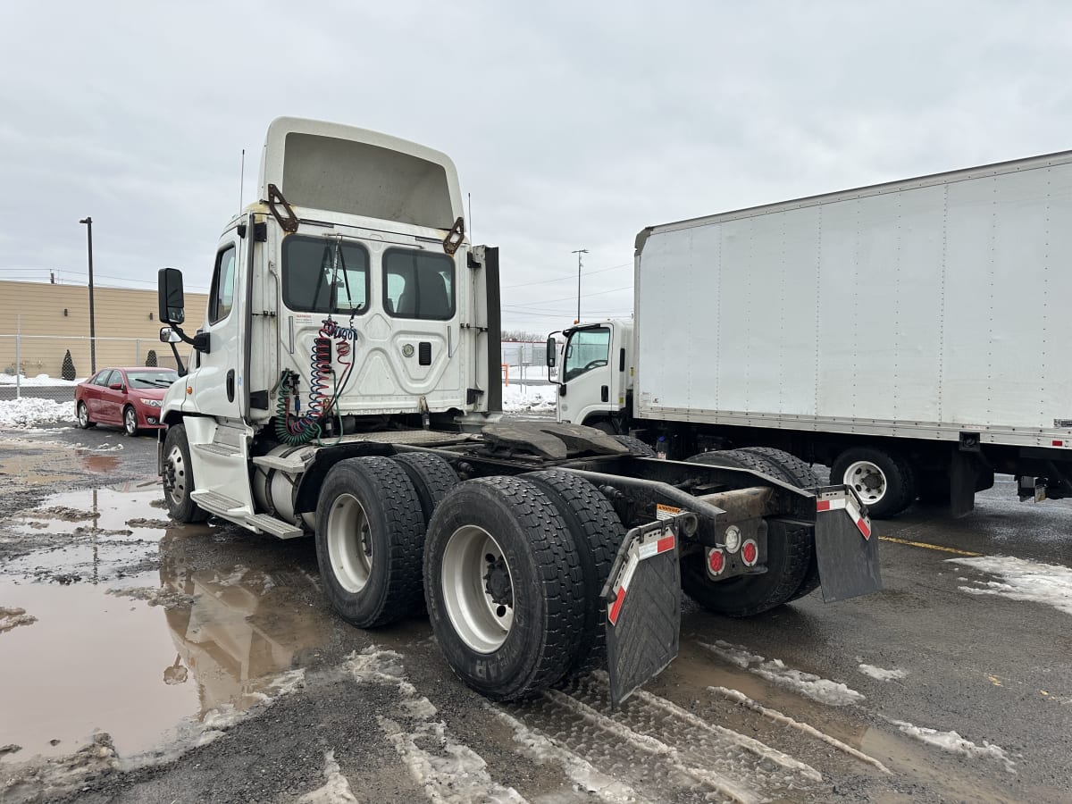 2017 Freightliner/Mercedes CASCADIA 125 665608