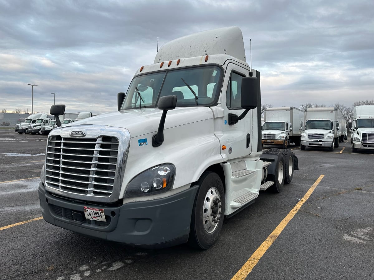 2017 Freightliner/Mercedes CASCADIA 125 665610