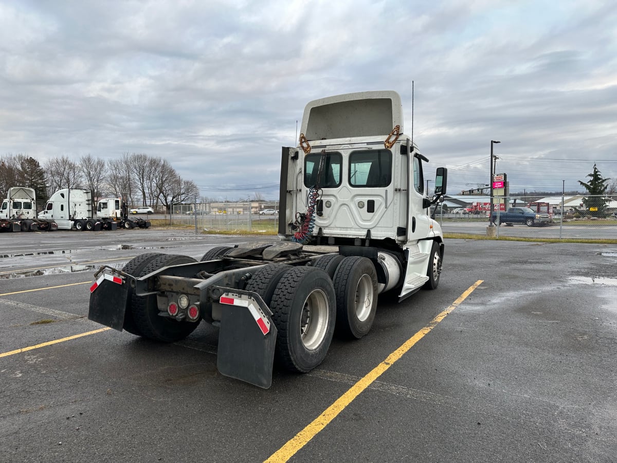 2017 Freightliner/Mercedes CASCADIA 125 665610