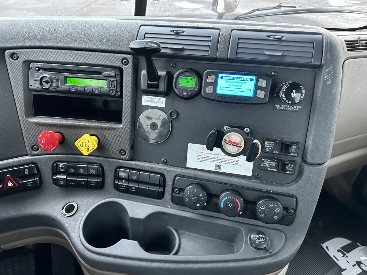 2017 Freightliner/Mercedes CASCADIA 125 665610