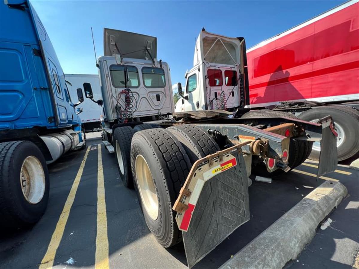 2017 Freightliner/Mercedes CASCADIA 125 667384