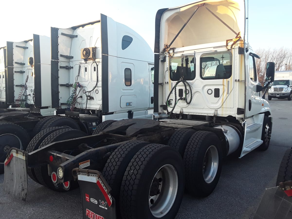 2017 Freightliner/Mercedes CASCADIA 125 668005