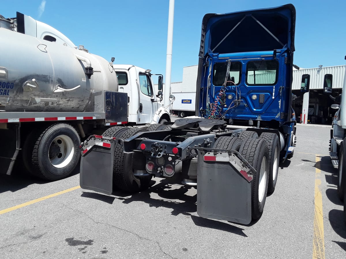 2017 Freightliner/Mercedes CASCADIA 125 668343