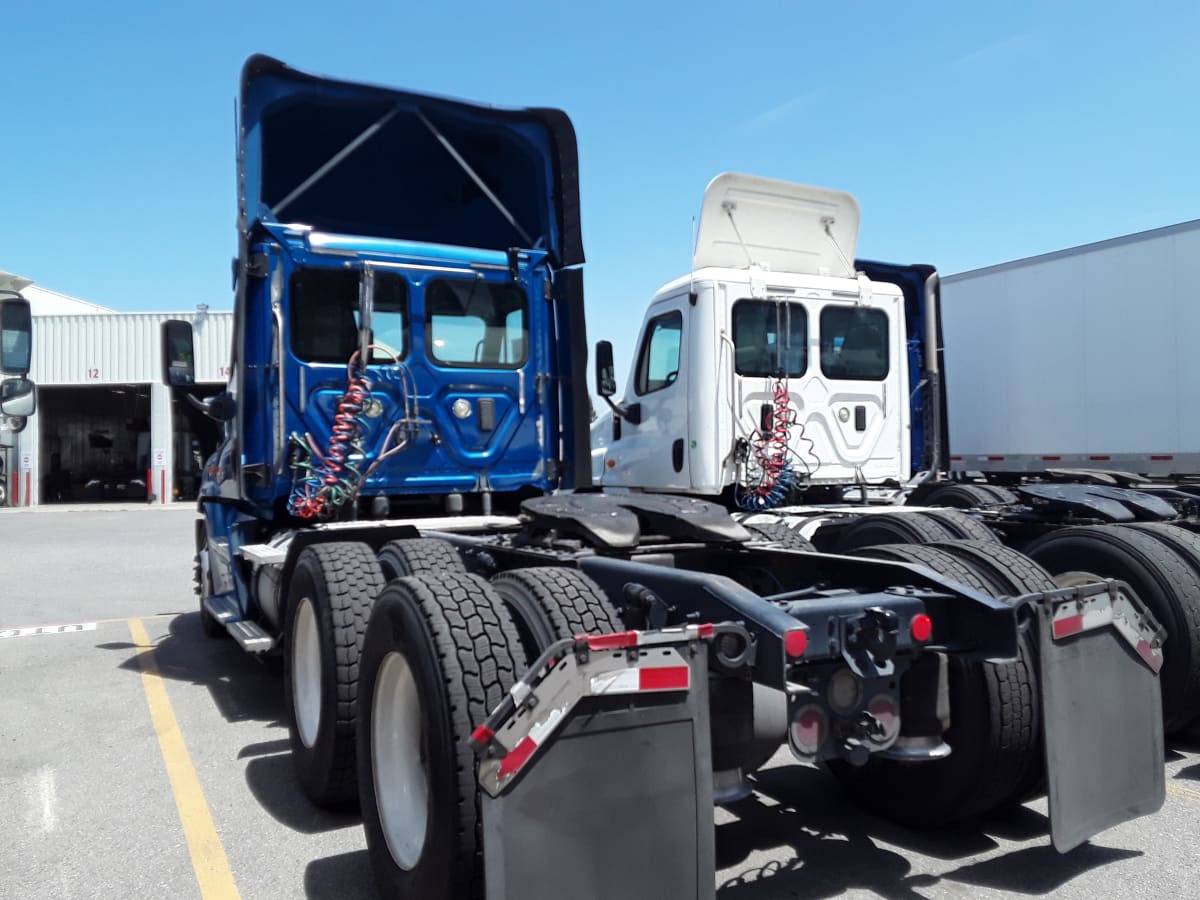 2017 Freightliner/Mercedes CASCADIA 125 668343