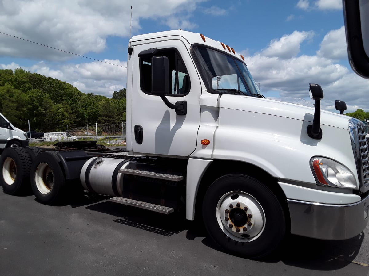 2016 Freightliner/Mercedes CASCADIA 125 669755