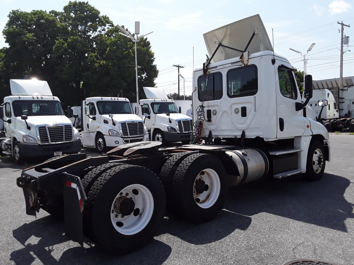 2016 Freightliner/Mercedes CASCADIA 125 669855