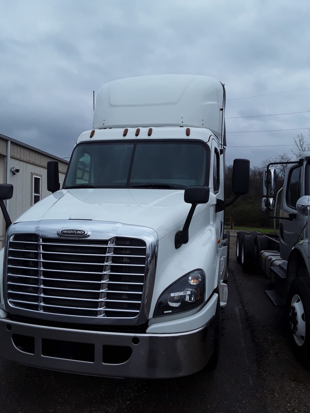 2017 Freightliner/Mercedes CASCADIA 125 671477