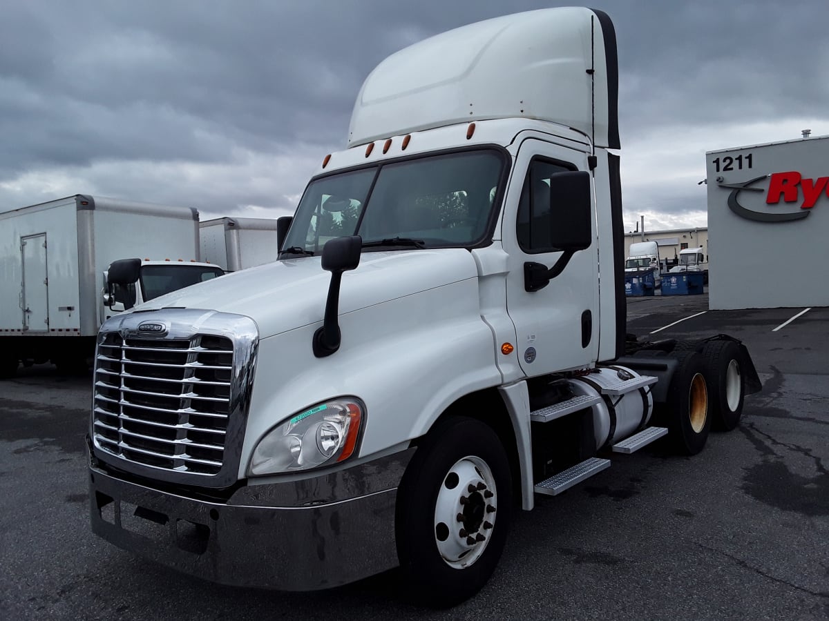 2017 Freightliner/Mercedes CASCADIA 125 672020