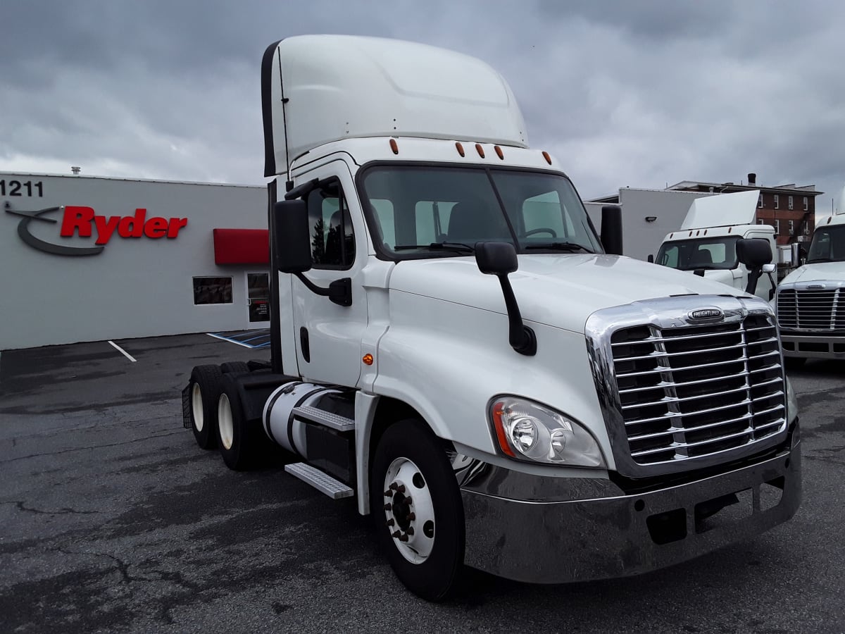 2017 Freightliner/Mercedes CASCADIA 125 672020