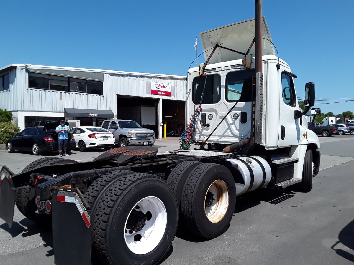 2017 Freightliner/Mercedes CASCADIA 125 673350