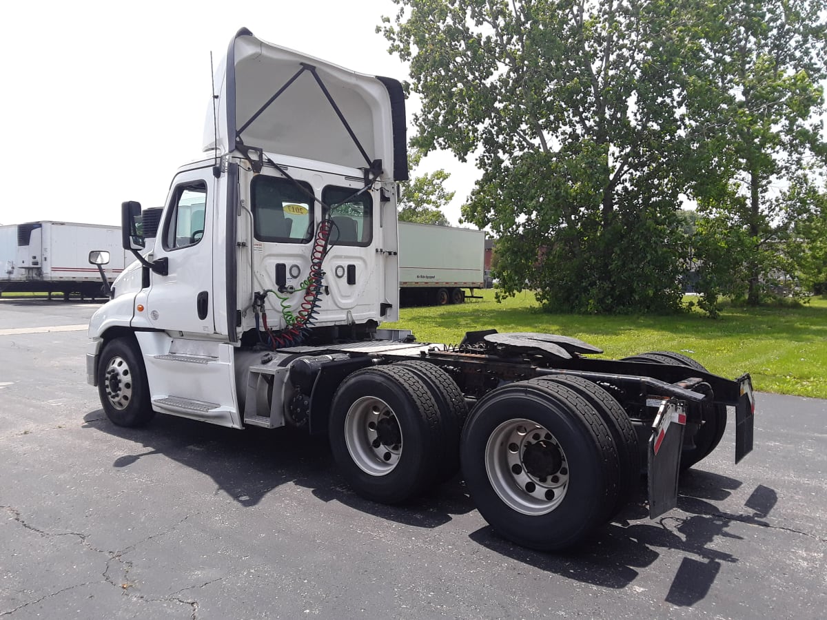 2017 Freightliner/Mercedes CASCADIA 125 673988