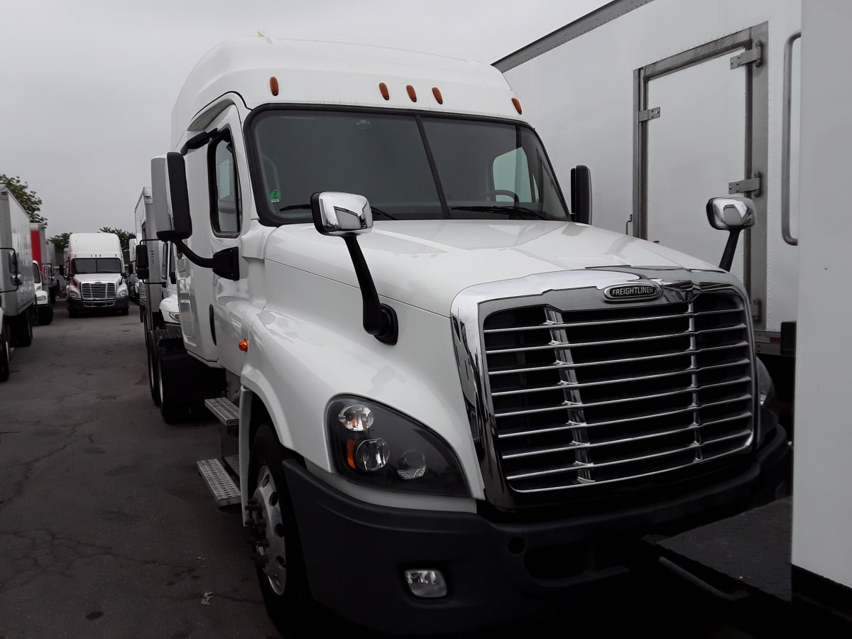 2017 Freightliner/Mercedes CASCADIA 125 674296