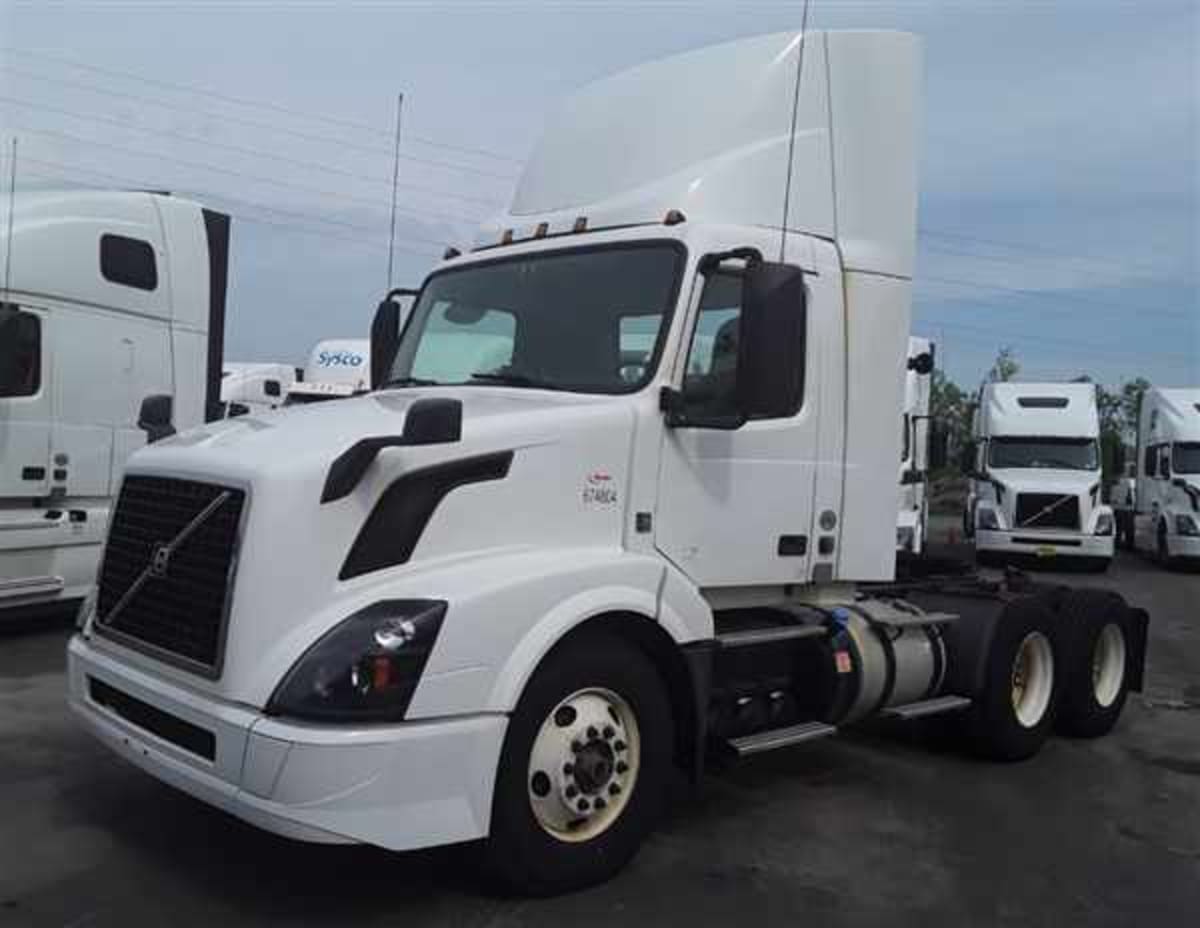 2017 Volvo VNL64TRACTOR 674804