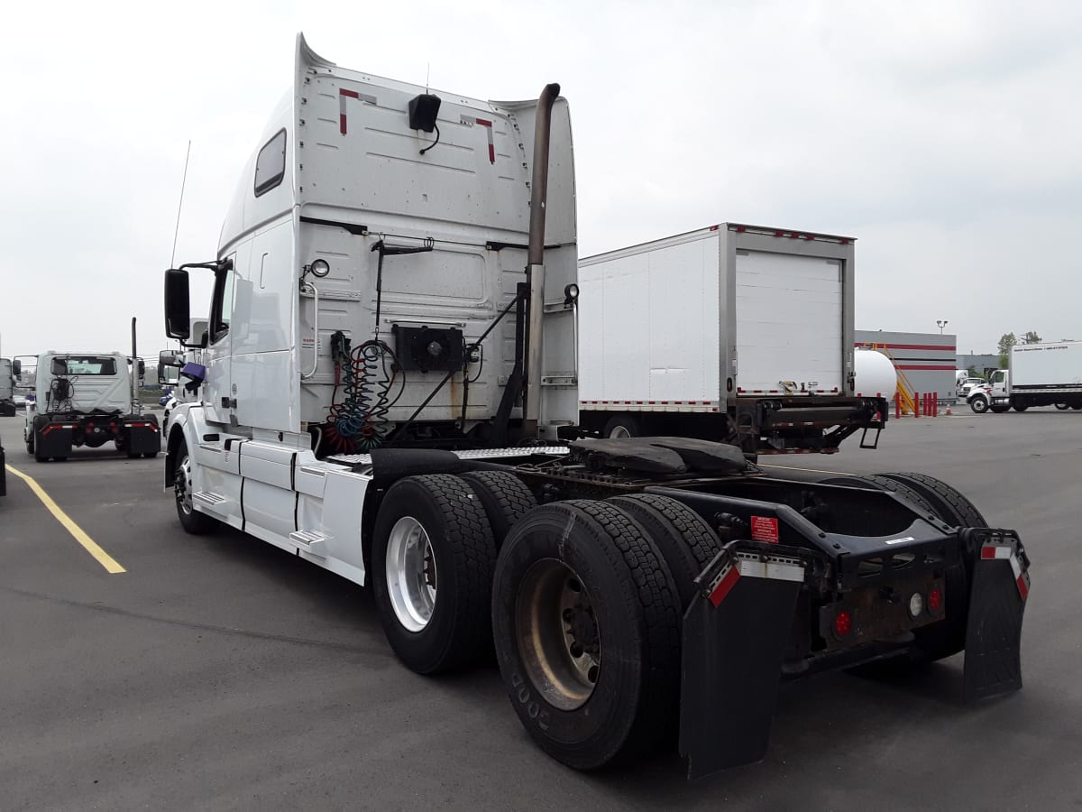 2017 Volvo VNL64TRACTOR 675053