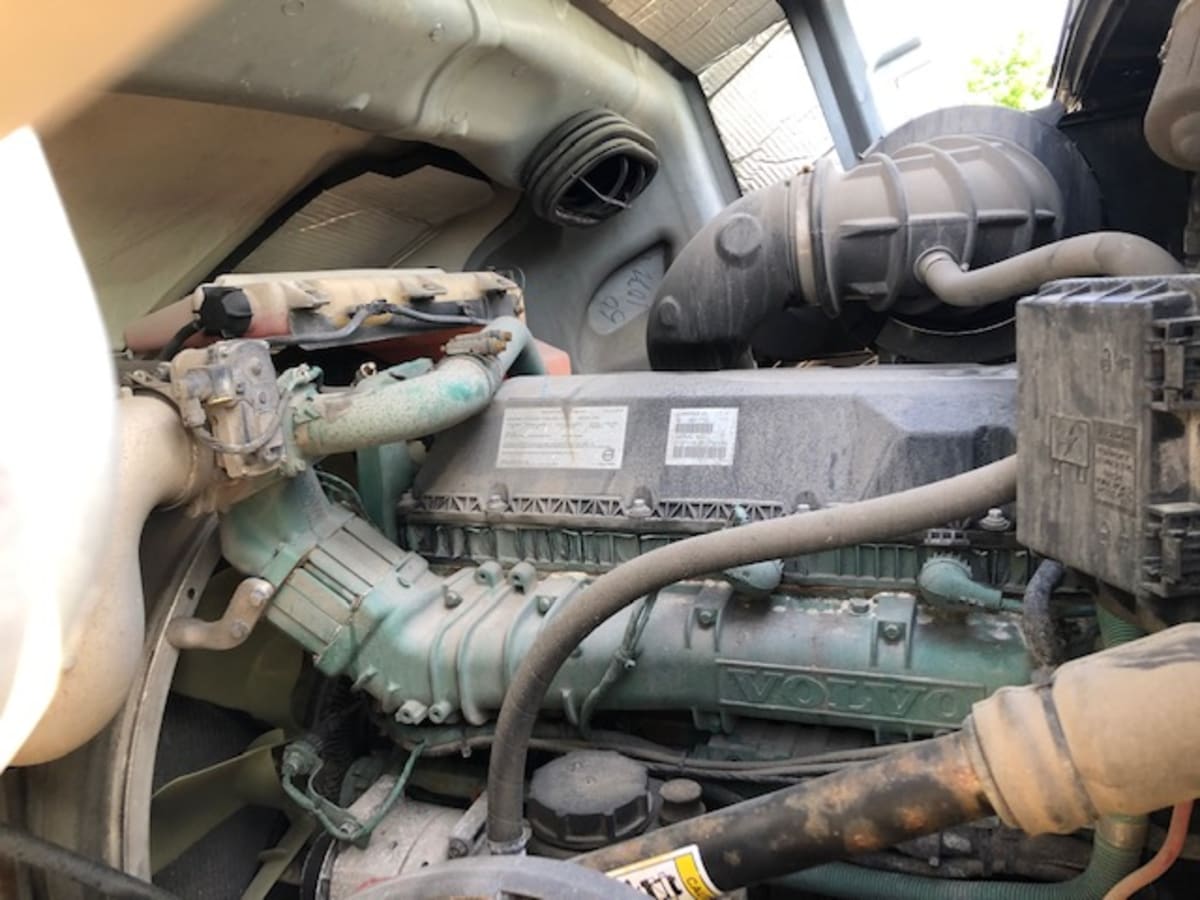 2017 Volvo VNL64TRACTOR 678464