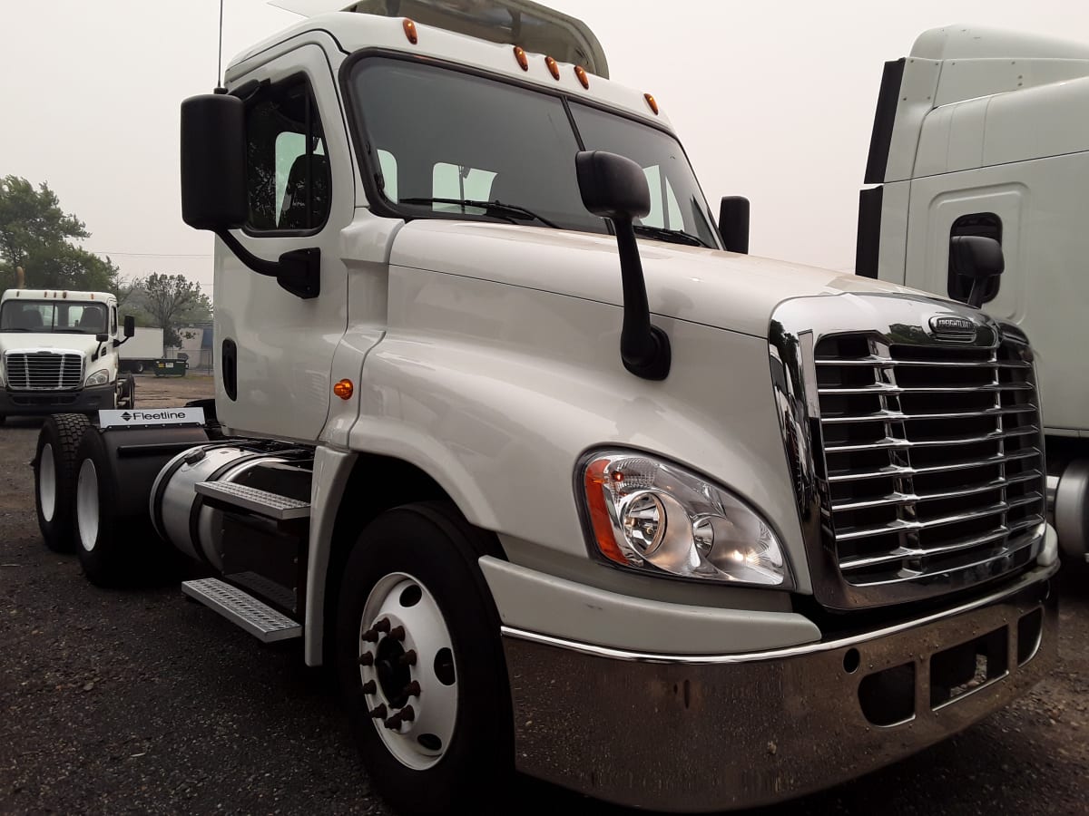 2018 Freightliner/Mercedes CASCADIA 125 744897