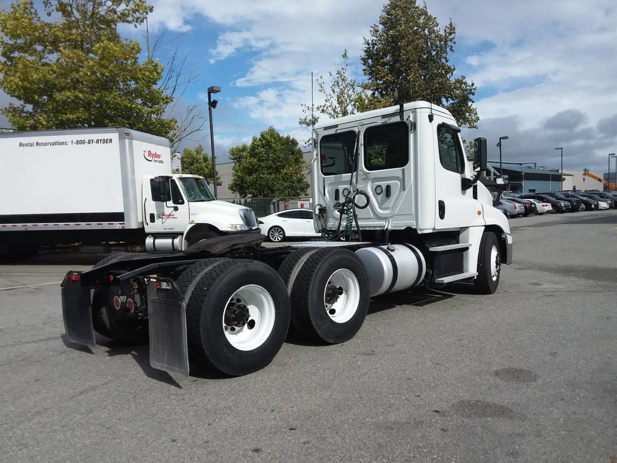 2018 Freightliner/Mercedes CASCADIA 125 745930