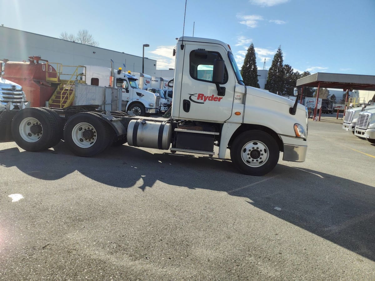 2018 Freightliner/Mercedes CASCADIA 125 745931