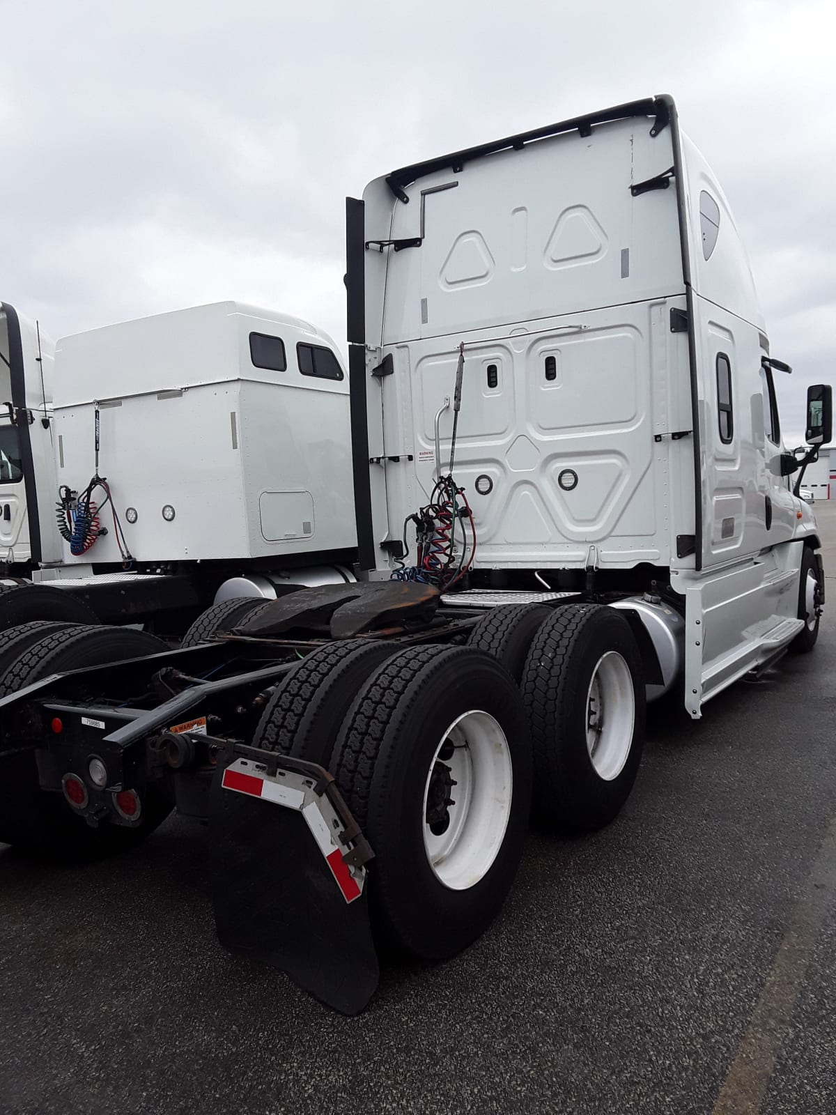 2018 Freightliner/Mercedes CASCADIA 125 759885