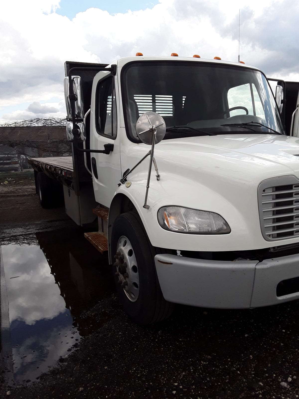 Freightliner/Mercedes M2 106 VEH-777804