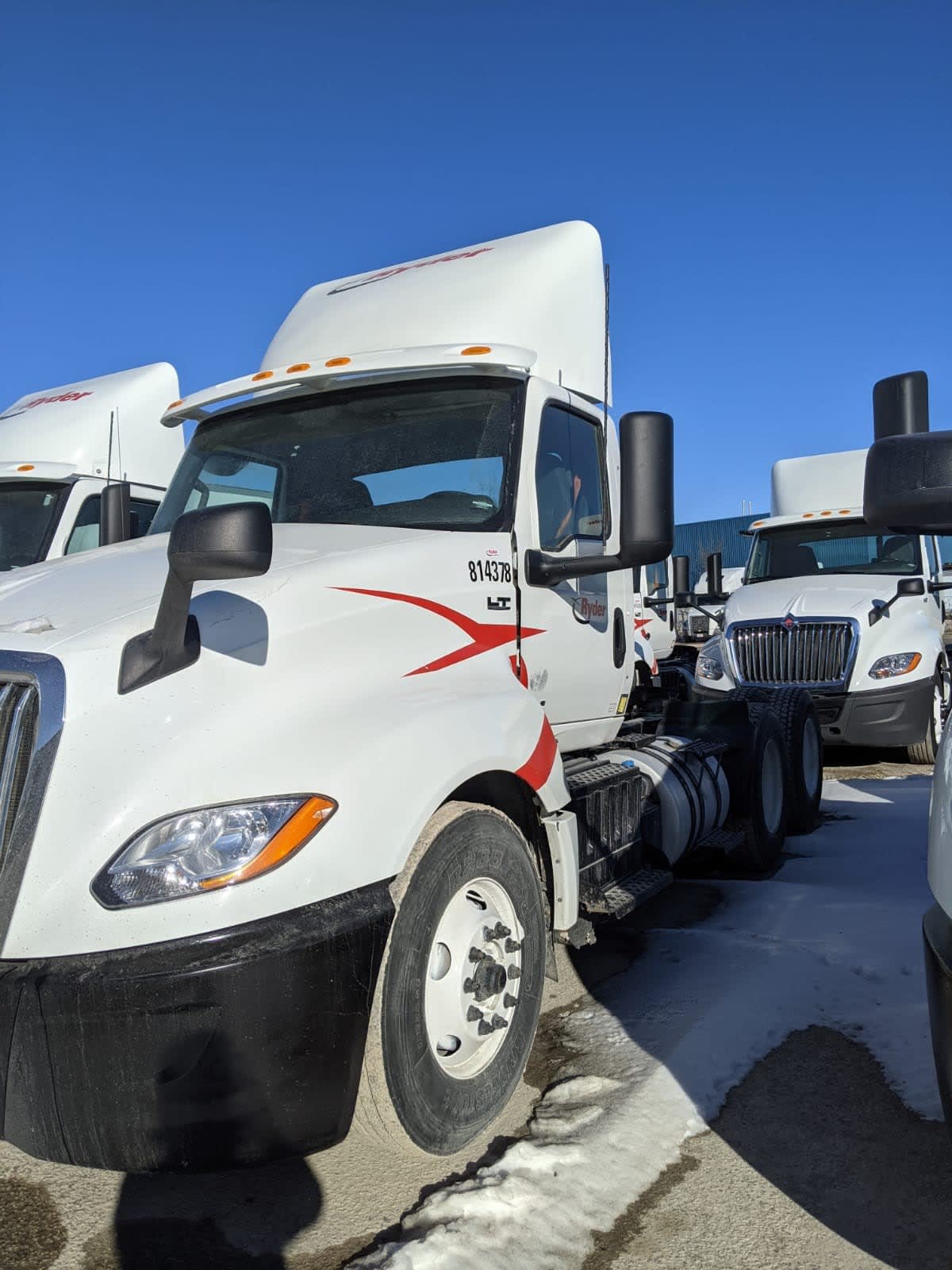 2019 Navistar International LT625 DAYCAB T/A 814378
