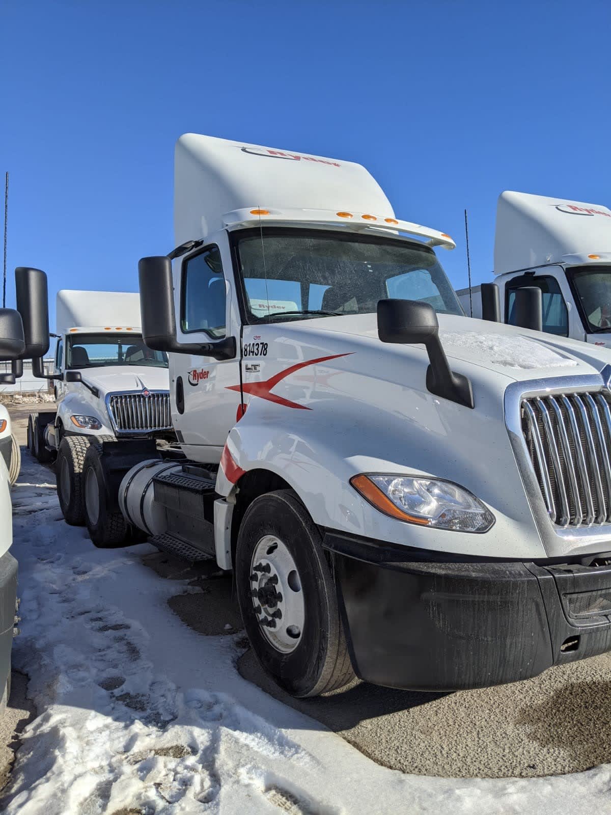 2019 Navistar International LT625 DAYCAB T/A 814378