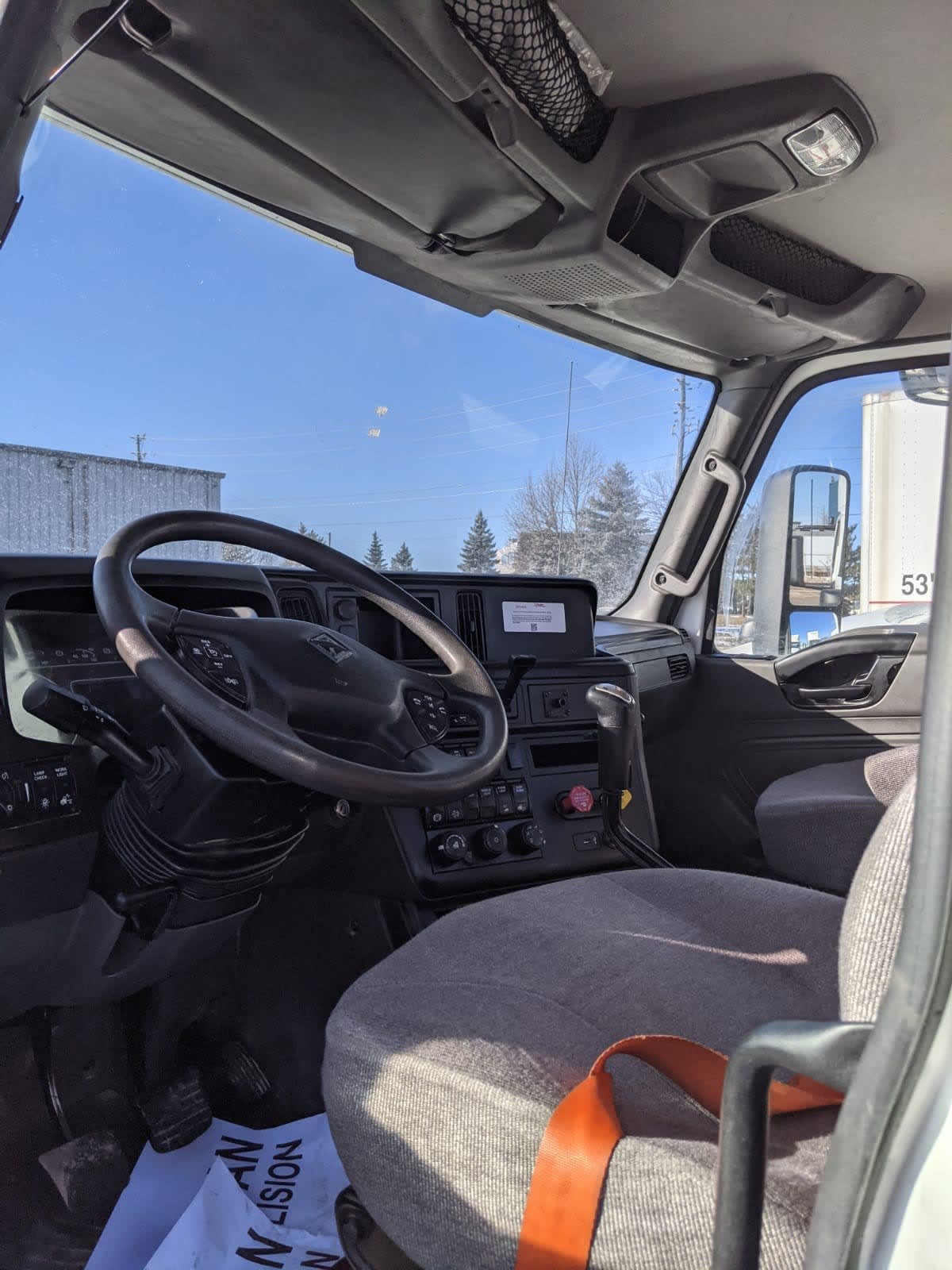 2019 Navistar International LT625 DAYCAB T/A 814378