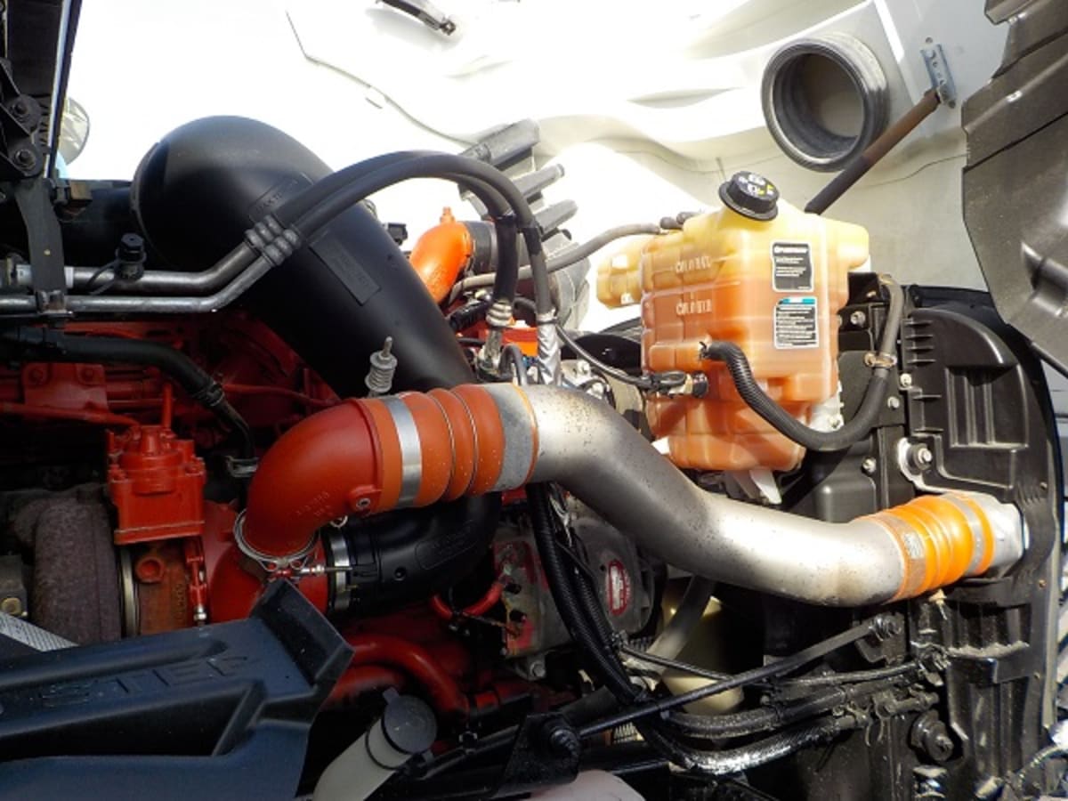 2019 Navistar International LT625 DAYCAB T/A 814382