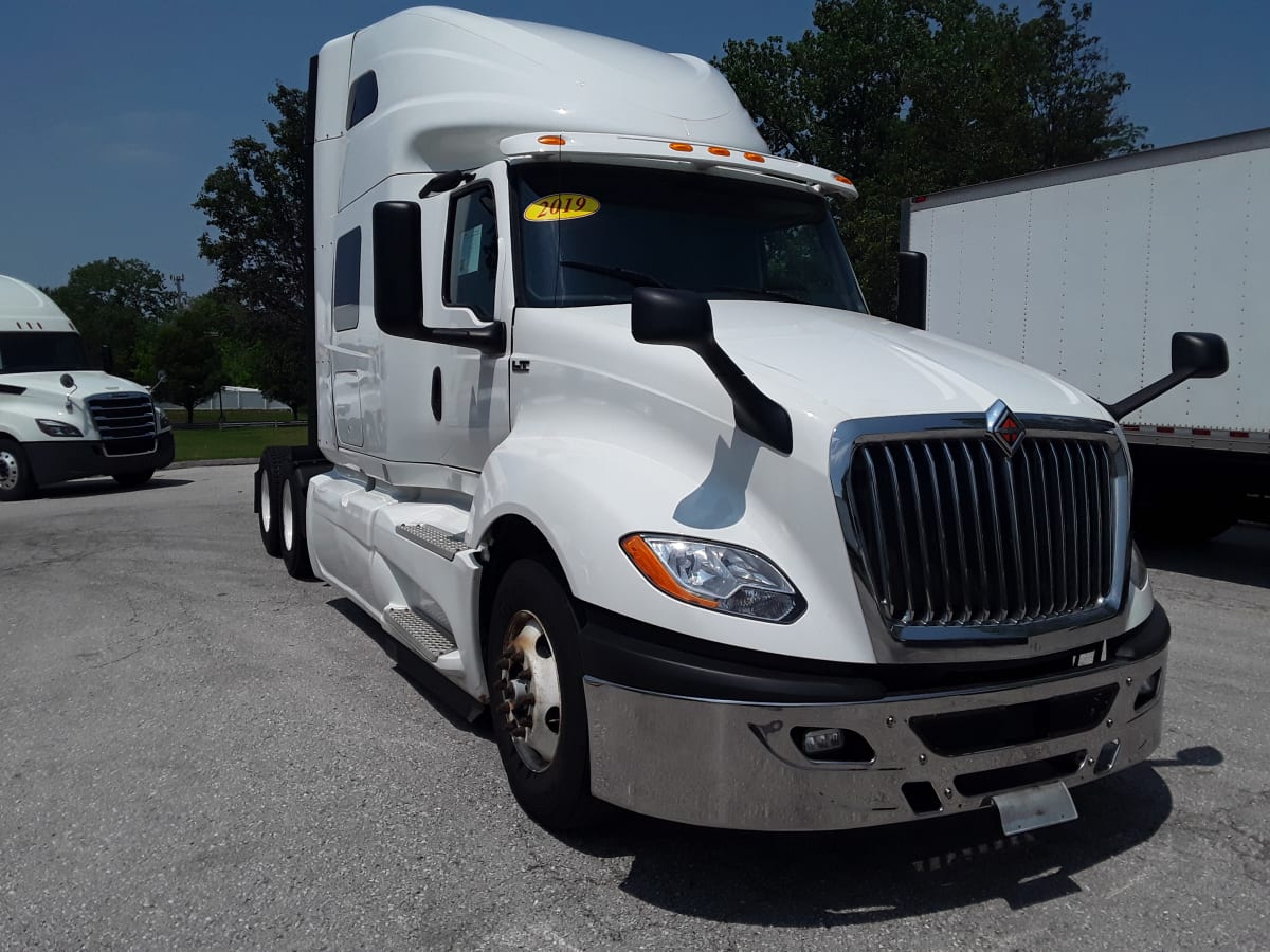 2019 Navistar International LT625 SLPR CAB 877437